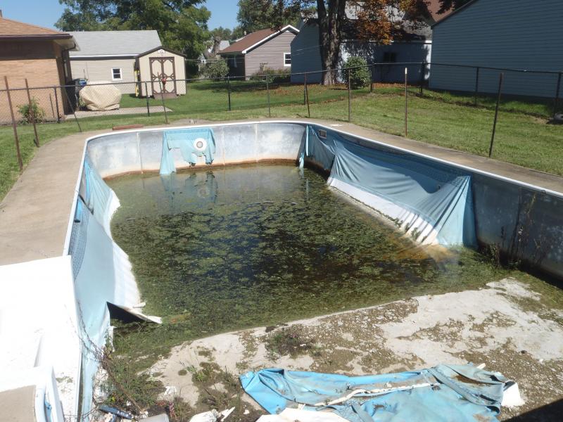 Photo of stagnant swimming pool